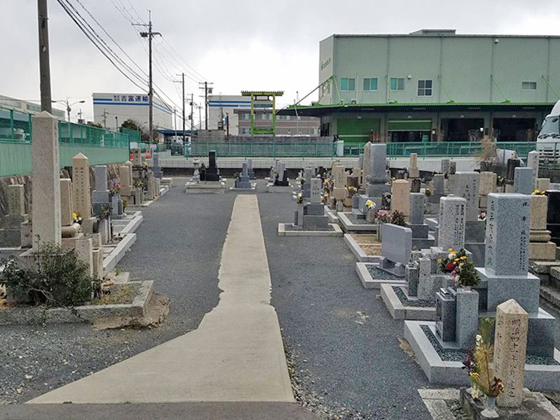 目垣墓地