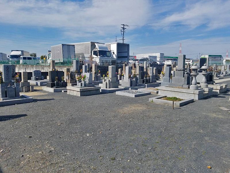 目垣墓地