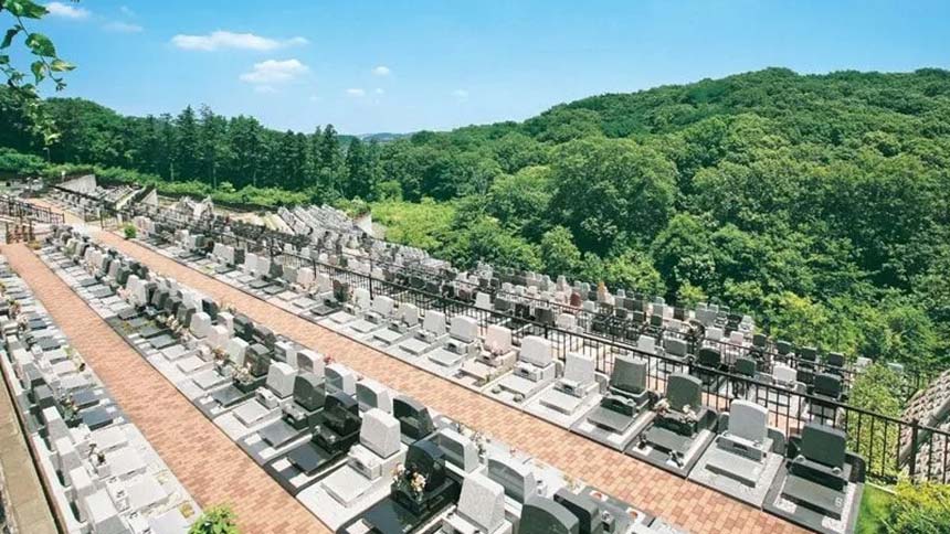 神道のお墓について解説！仏教のお墓との違いや納骨までの流れが分かる | お墓探しならライフドット