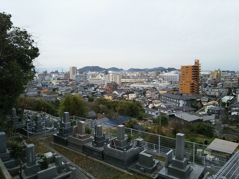 松山市営 山越墓地