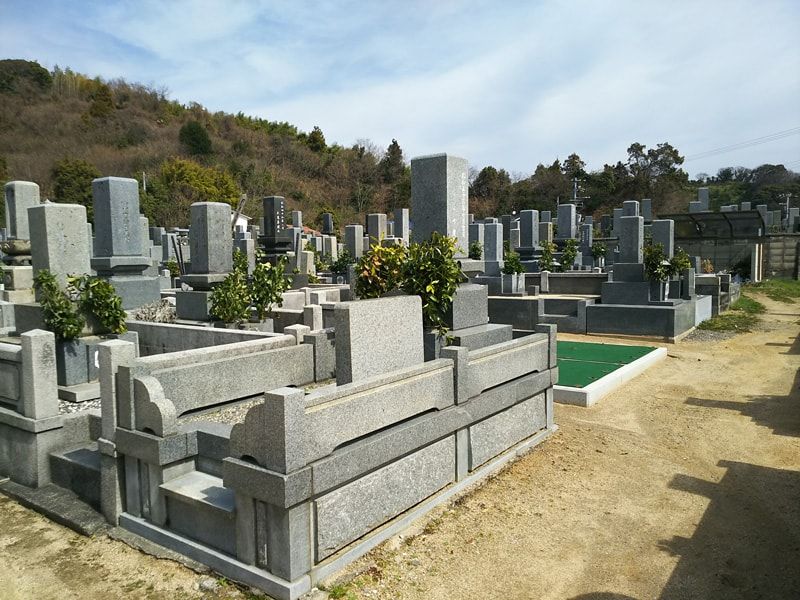 松山市営 梅津寺墓地