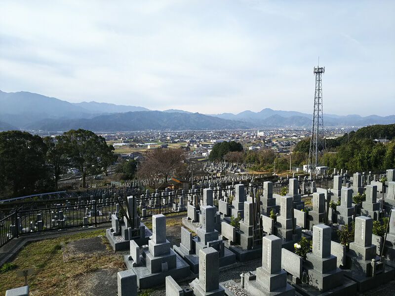 東温市営 志津川墓園