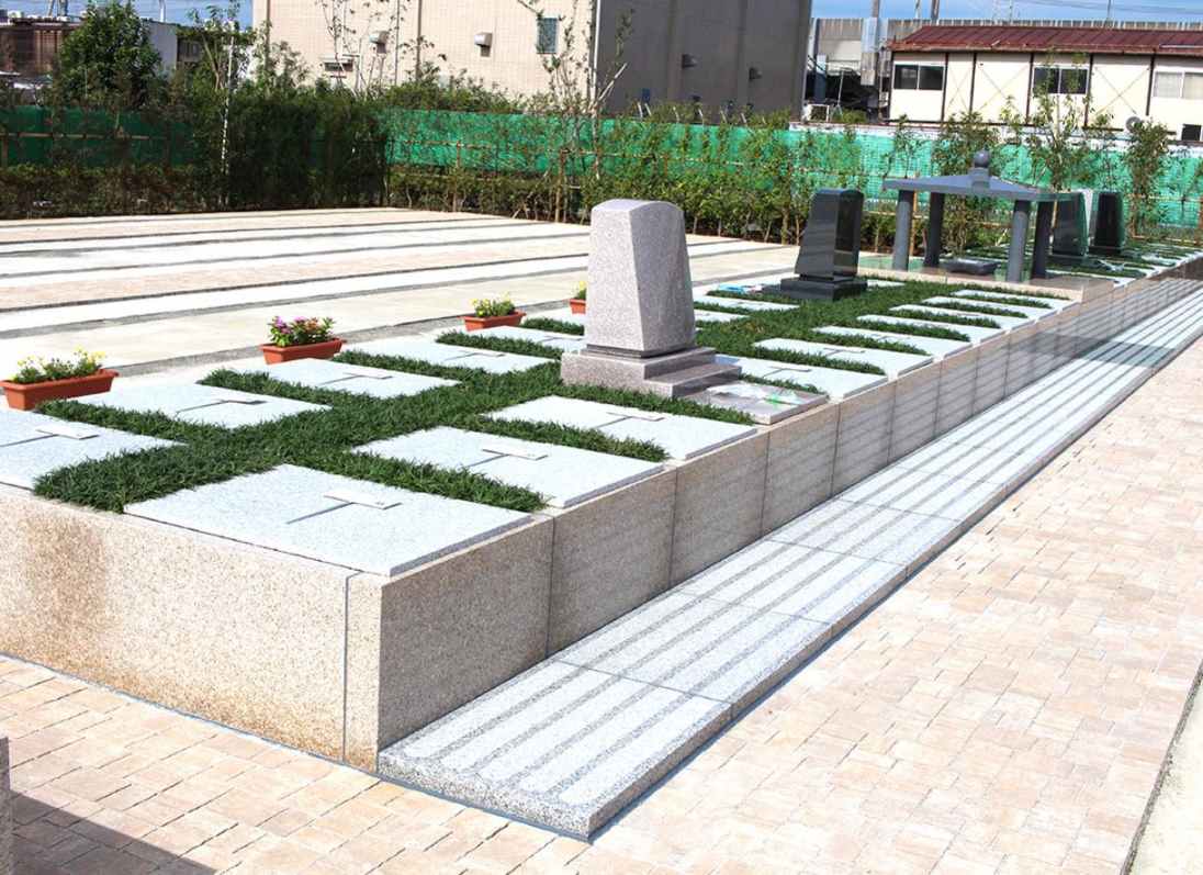 櫻乃里ふなばし聖地　墓石の左右・背面にゆとりある区画