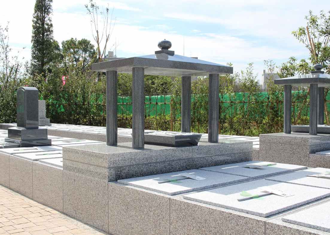 櫻乃里ふなばし聖地　植栽に囲まれた園内