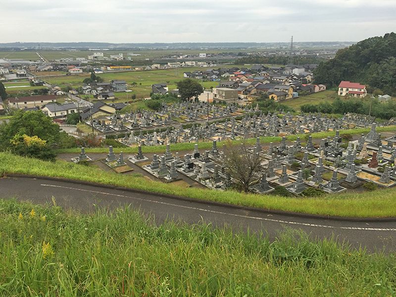 津幡町営 鷹の松墓地公園
