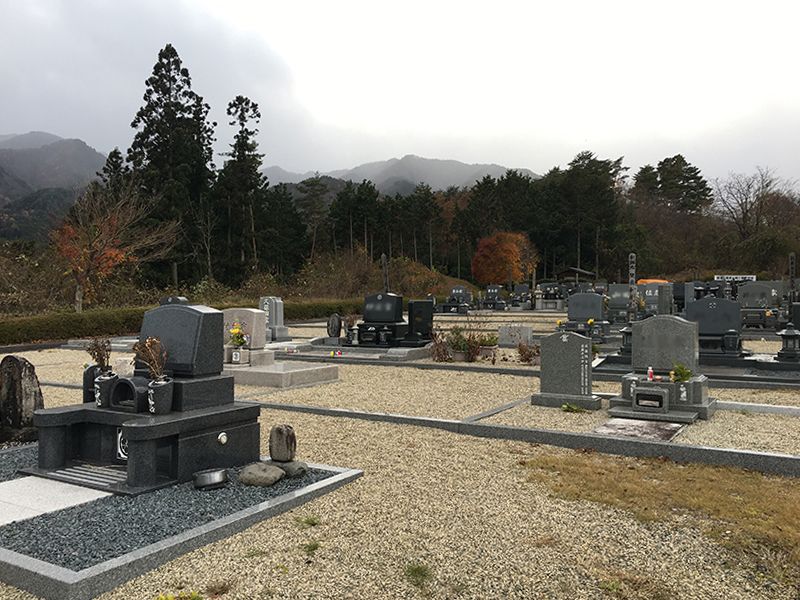 下條村営 墓地公園