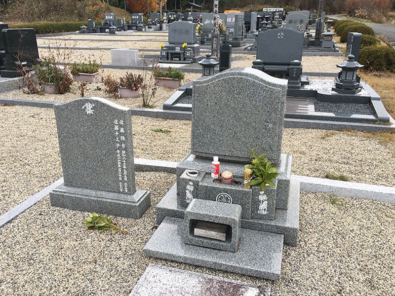 下條村営 墓地公園