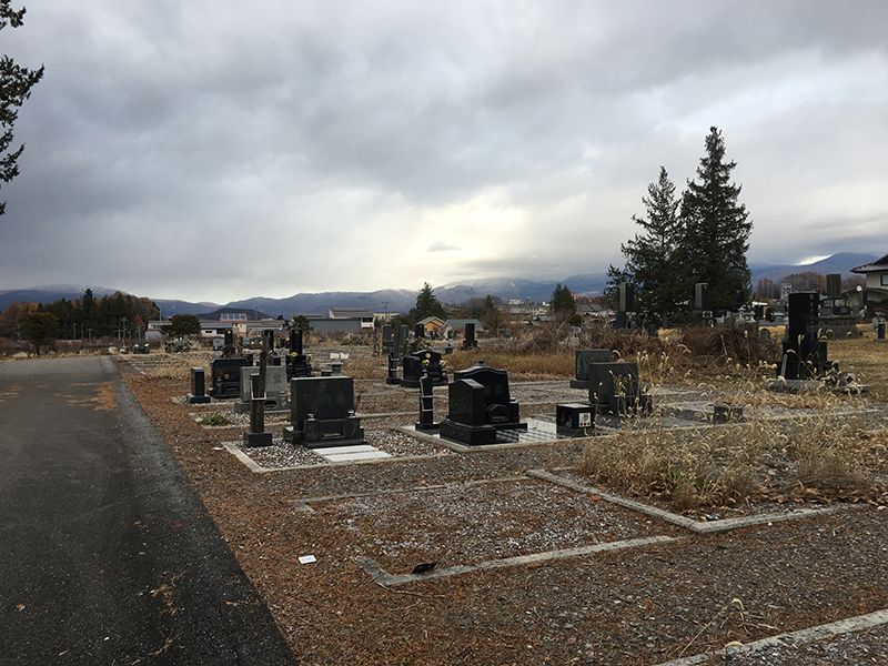 原村営 久保地尾根西墓地