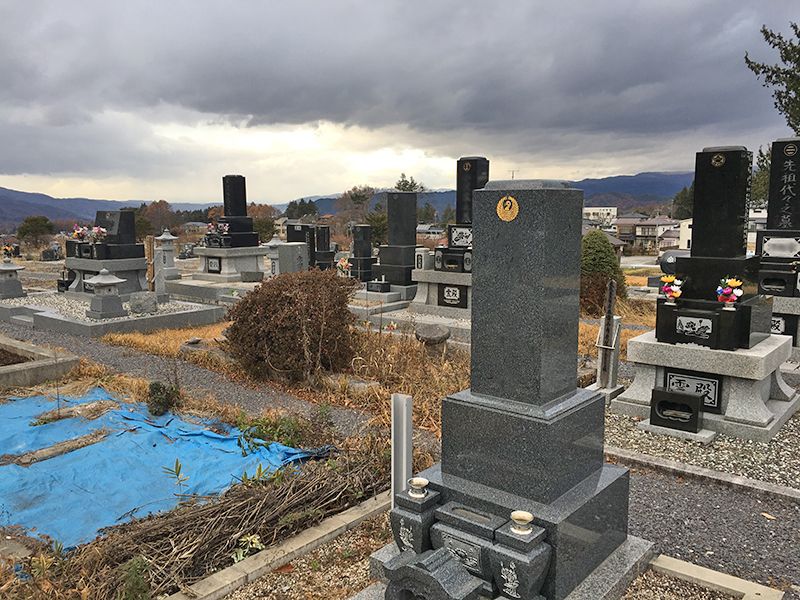 原村営 久保地尾根墓地