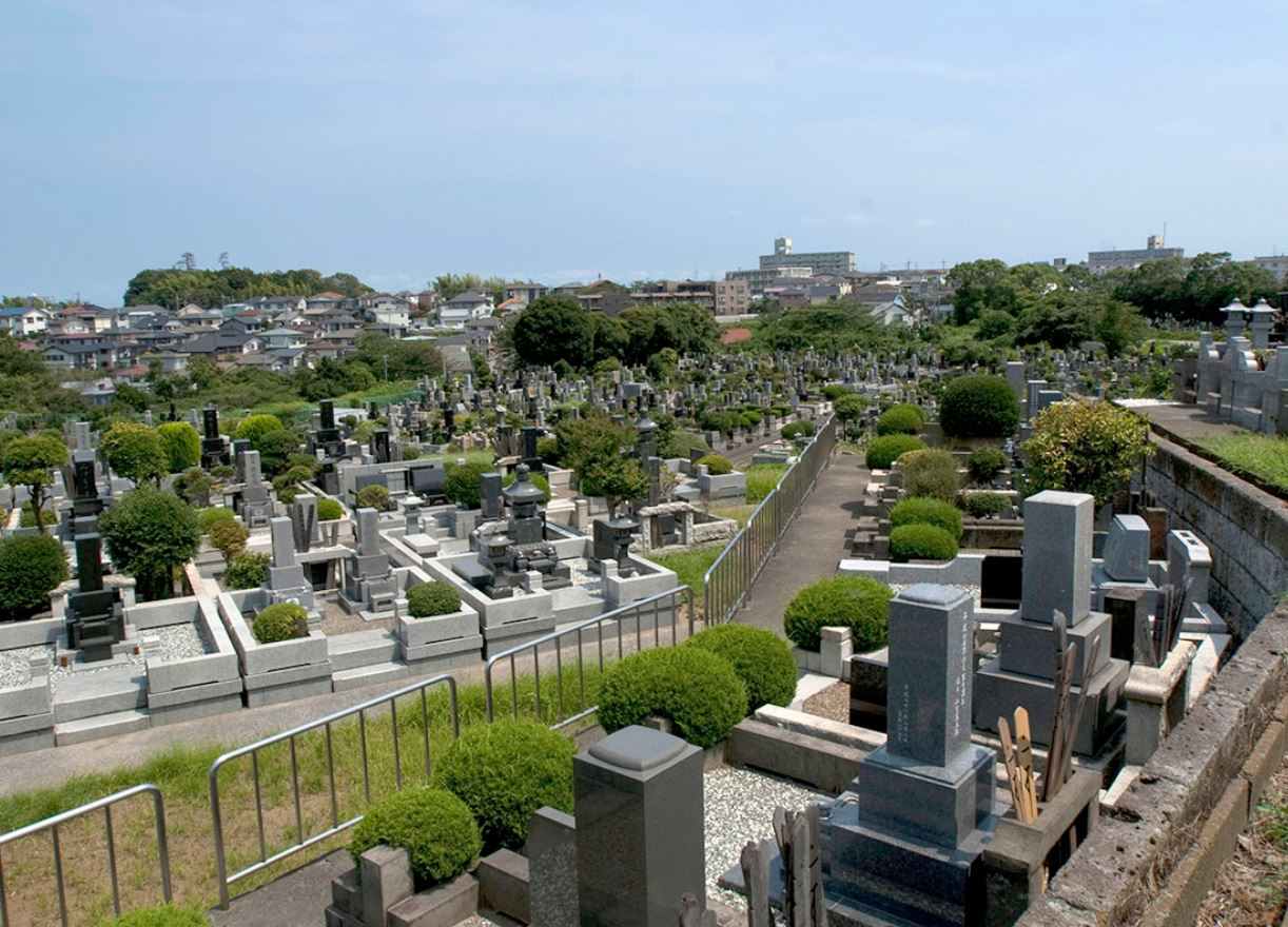 横浜市営 日野公園墓地　高台にあり眺望の良い環境