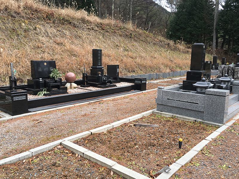 木祖村営 こもれび霊園