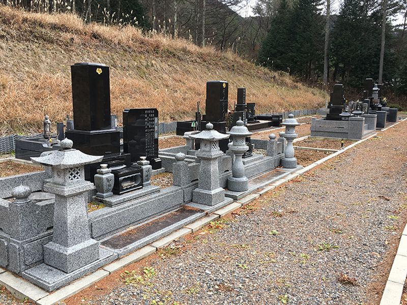 木祖村営 こもれび霊園