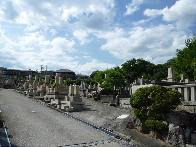 川西市火打墓地