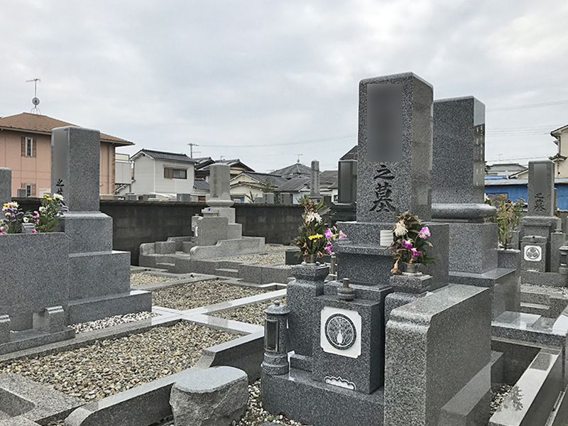 日輪寺南墓地