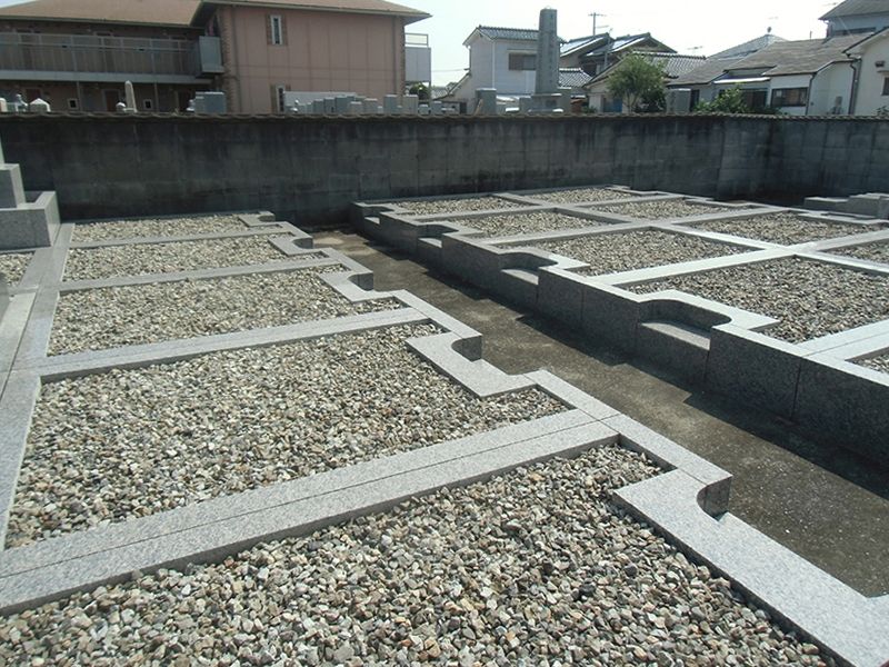 日輪寺南墓地