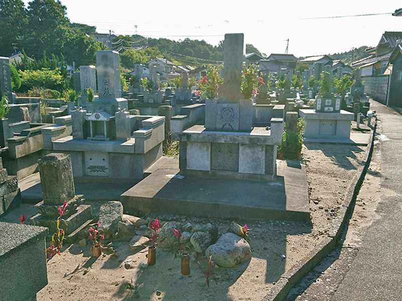 浜田市営 下府上の浜共同墓地