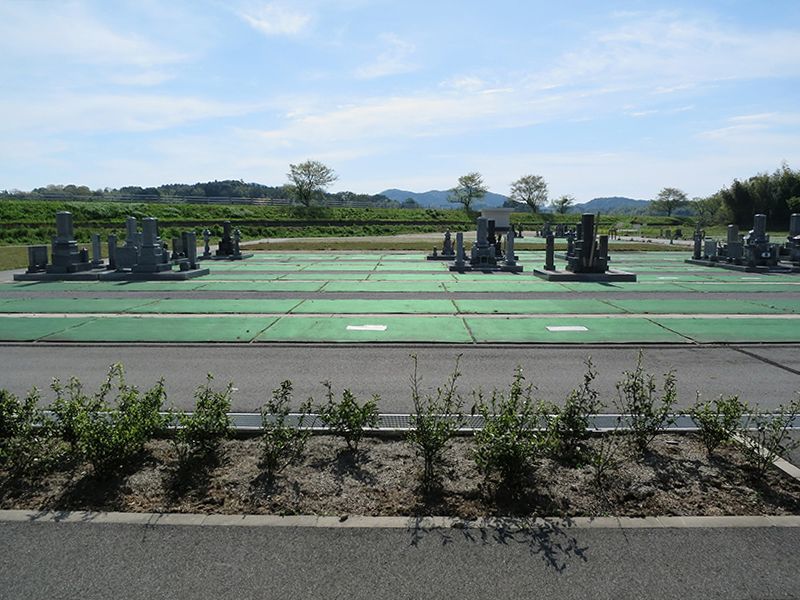 安来墓園