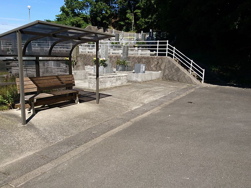 江津市営 小迫谷墓地公園