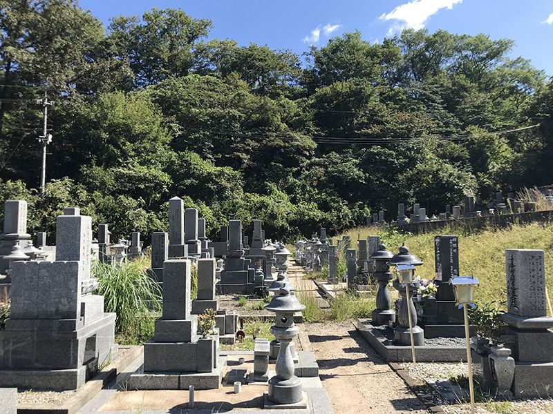 三次市粟屋墓地