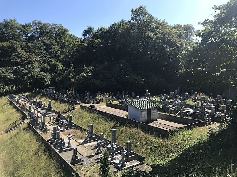三次市粟屋墓地