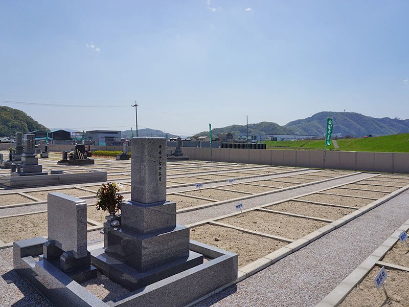 神辺金剛寺墓苑