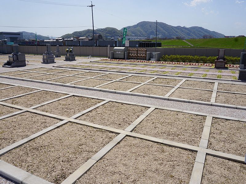 神辺金剛寺墓苑