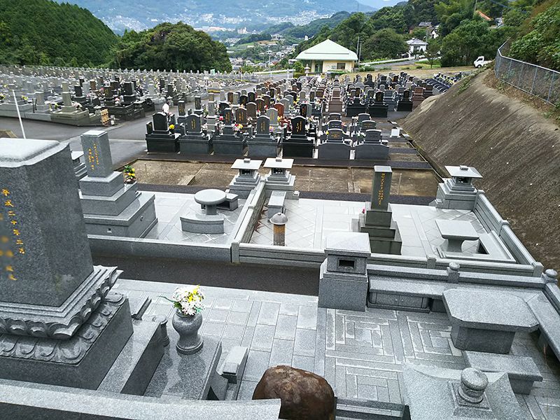 佐世保・中央 聖雅霊園