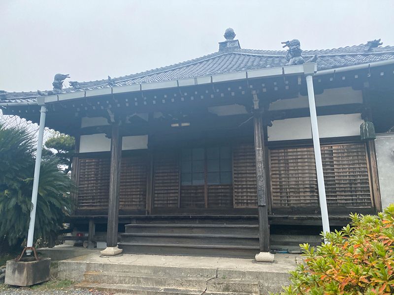 覚王院墓苑