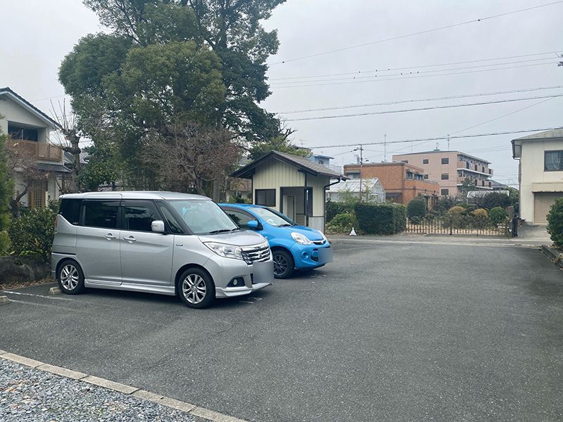 覚王院墓苑