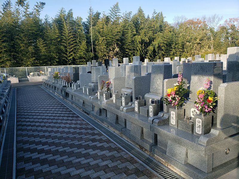 霊岩寺墓苑-安寧路－（永代供養墓）