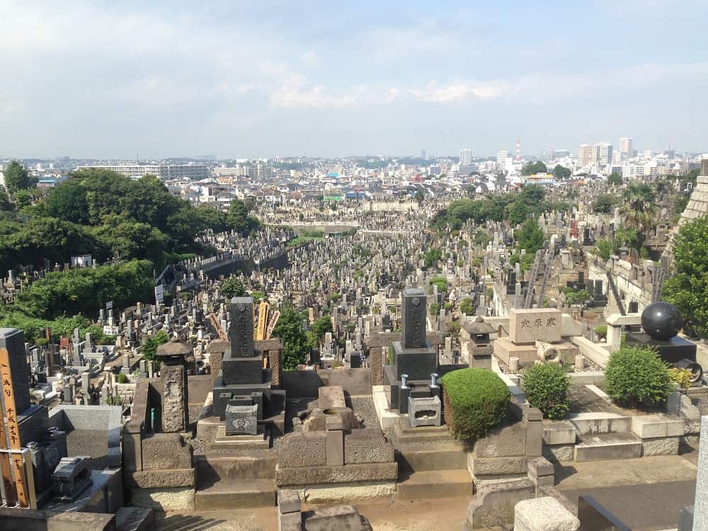 横浜市営 久保山墓地　解放感溢れる墓域