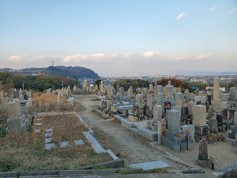中ノ山墓地