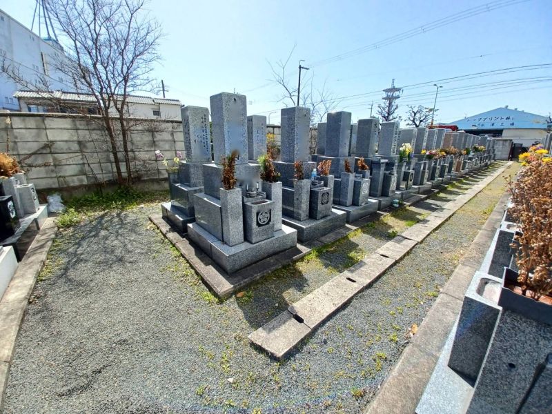 鳥飼中共同墓地