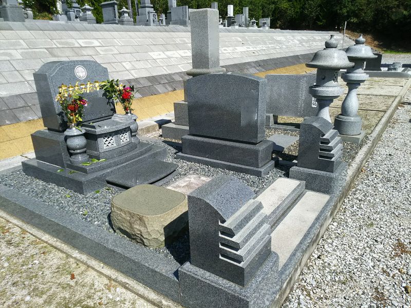 新見市公園墓地