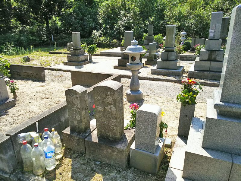 真庭市営 岩内墓園