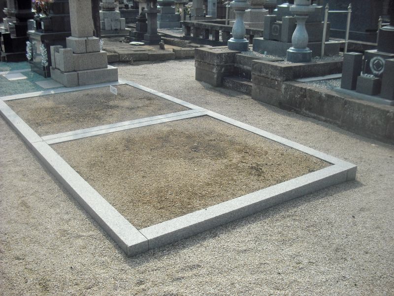 凉善寺墓地