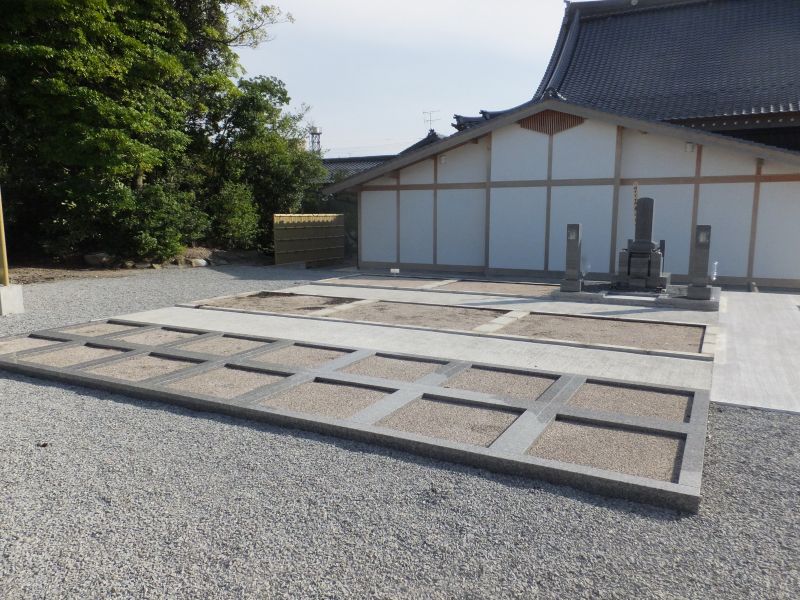 凉善寺墓地