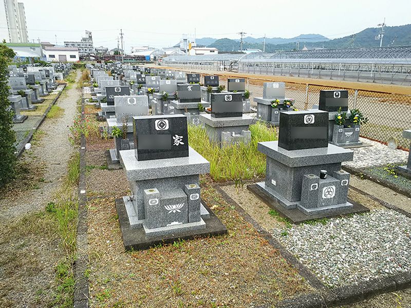 高知市営 三里墓地公園