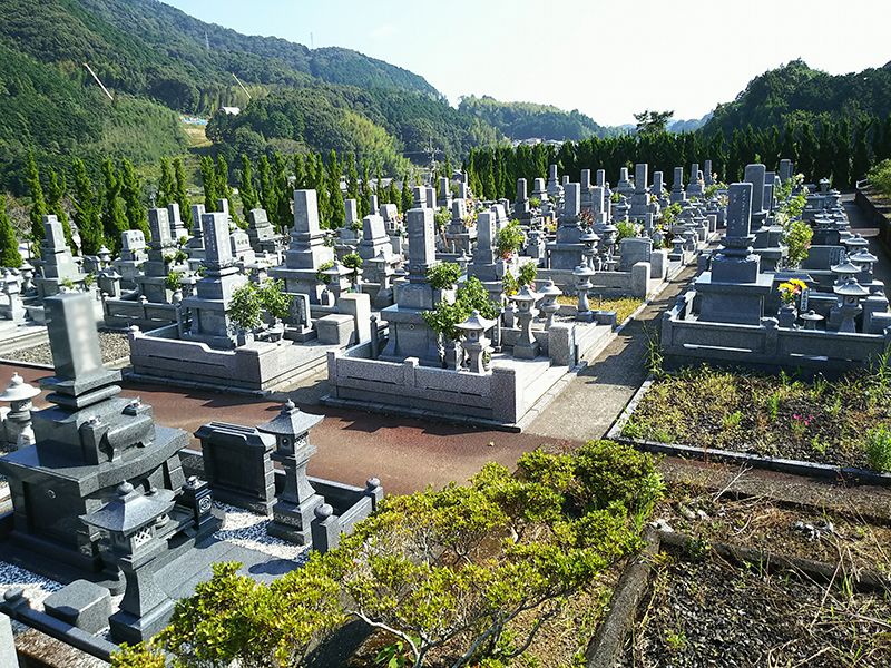 宿毛市立墓地公園