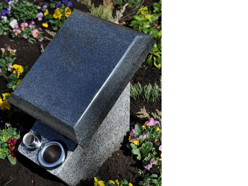 鎌倉やすらぎの杜 「ふれあいの碑」 永代供養墓 きずな