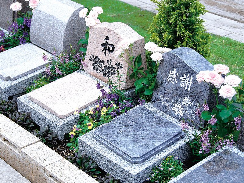 鎌倉やすらぎの杜 「ふれあいの碑」 永代供養墓 恵（めぐみ）