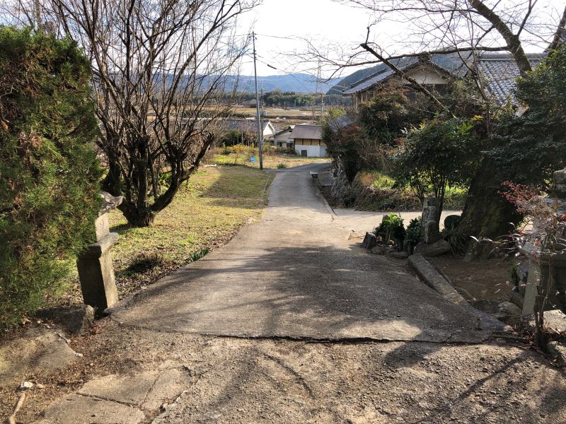 西墓地