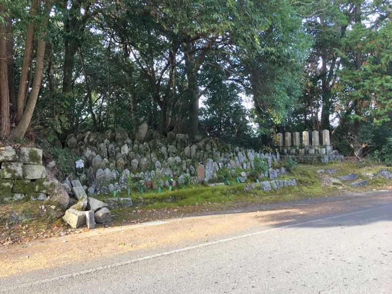 西小墓地