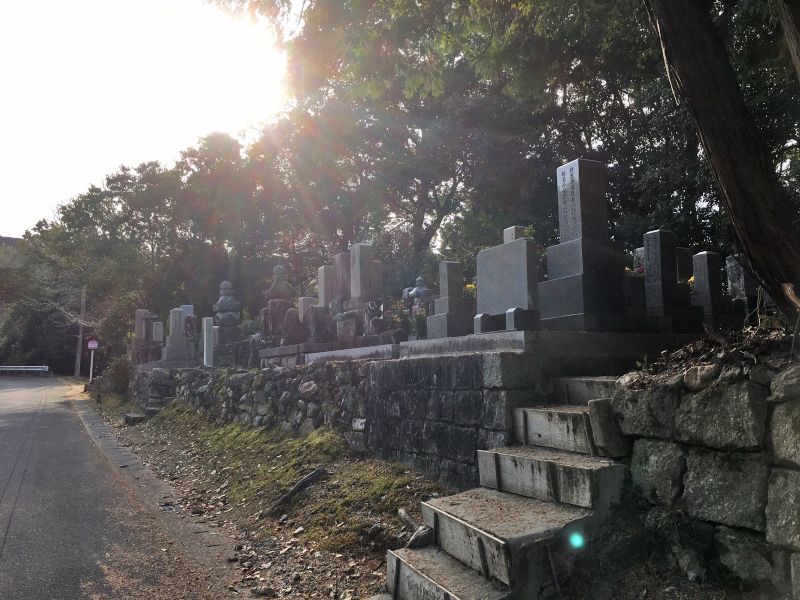 西小墓地