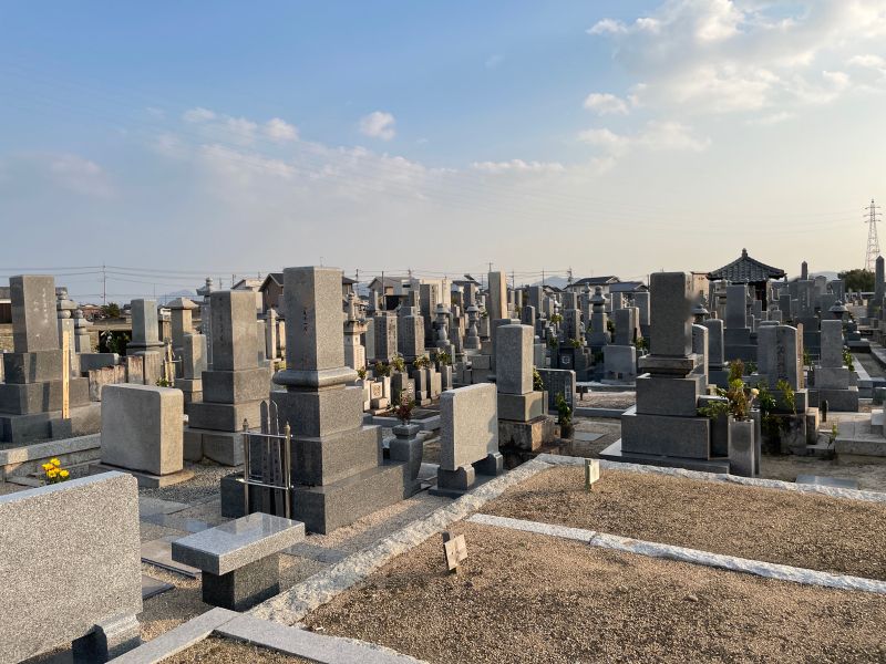 西田墓地