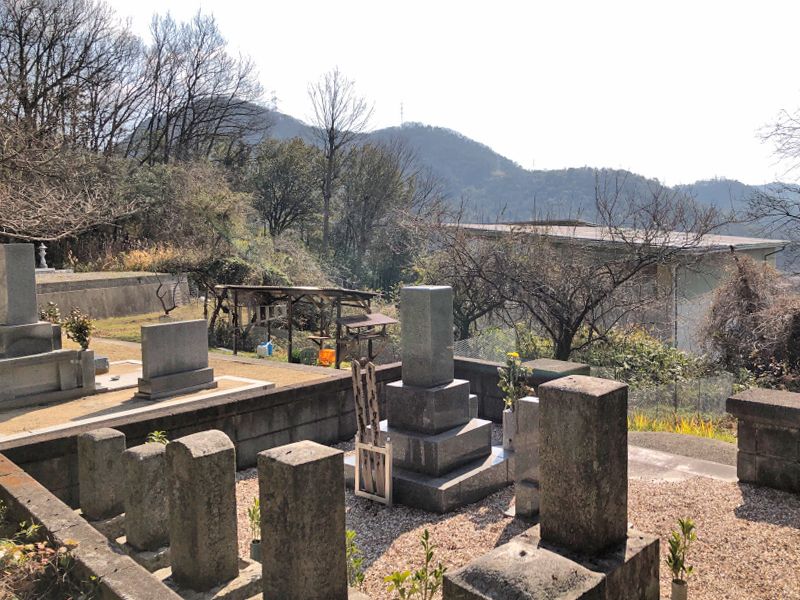 玉野市営 槌ケ原論田野山下墓地