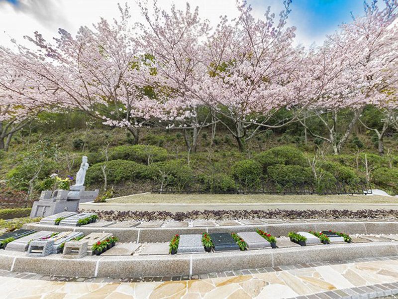 メモリアルパーク名東霊苑