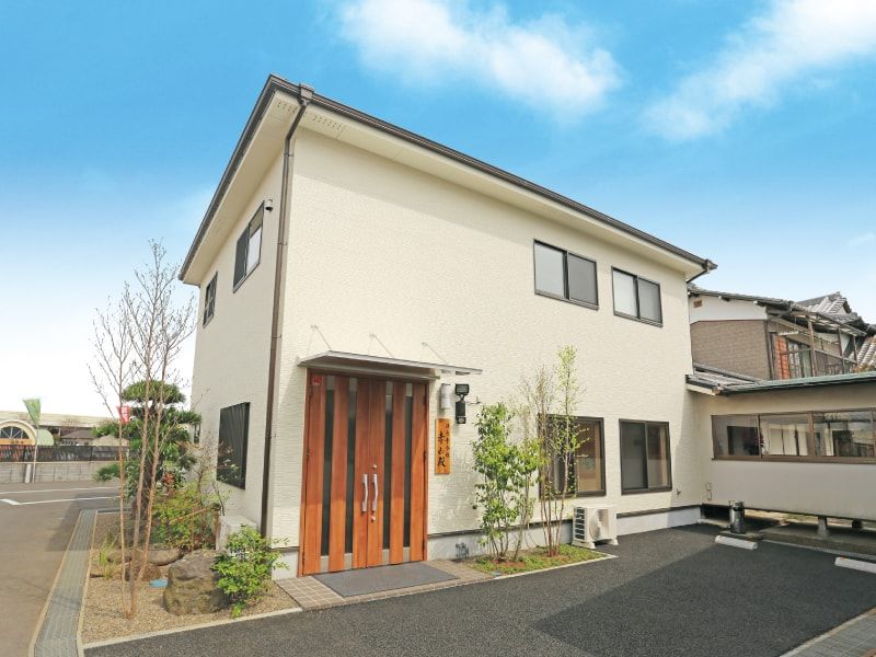 源長寺墓地まどかの杜　法要・会食のできる会館