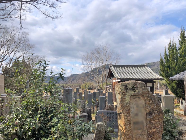 河原墓地