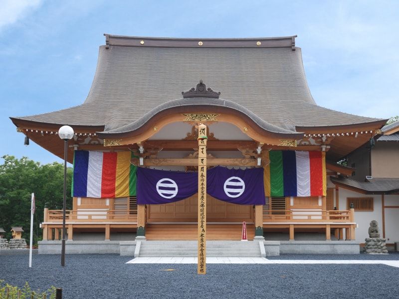 青葉霊苑　真照寺の本堂